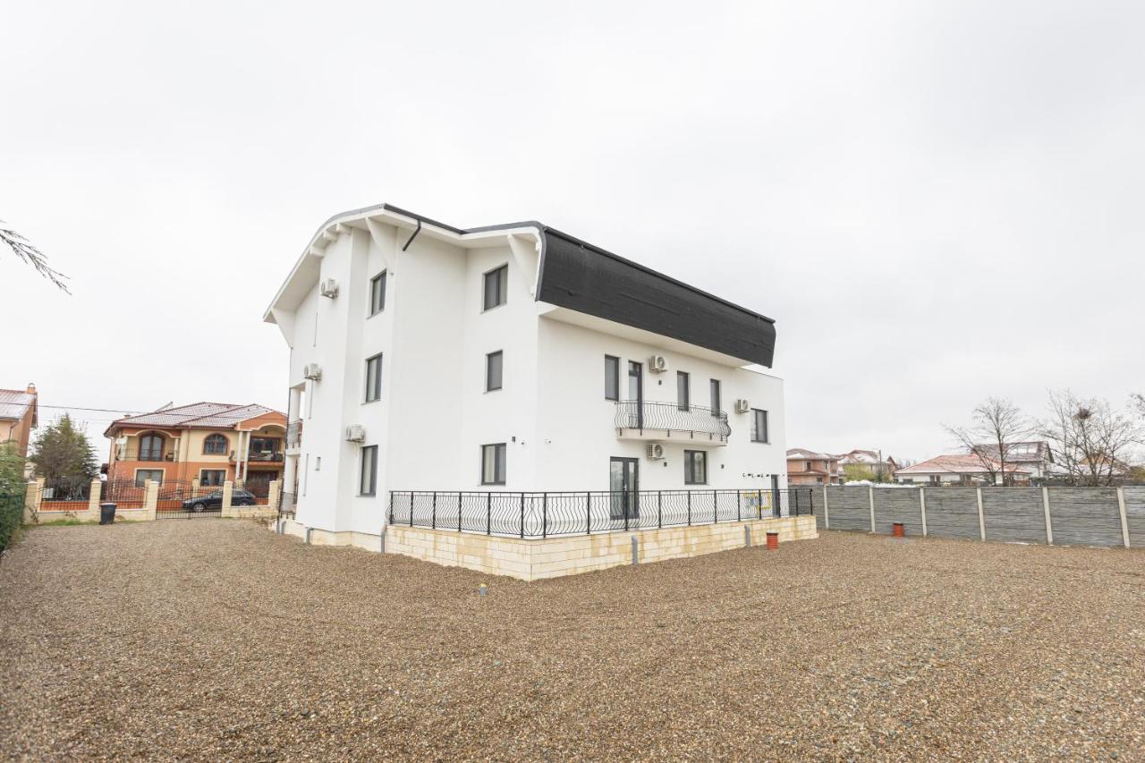 Villa Class Sînmartin Exteriör bild