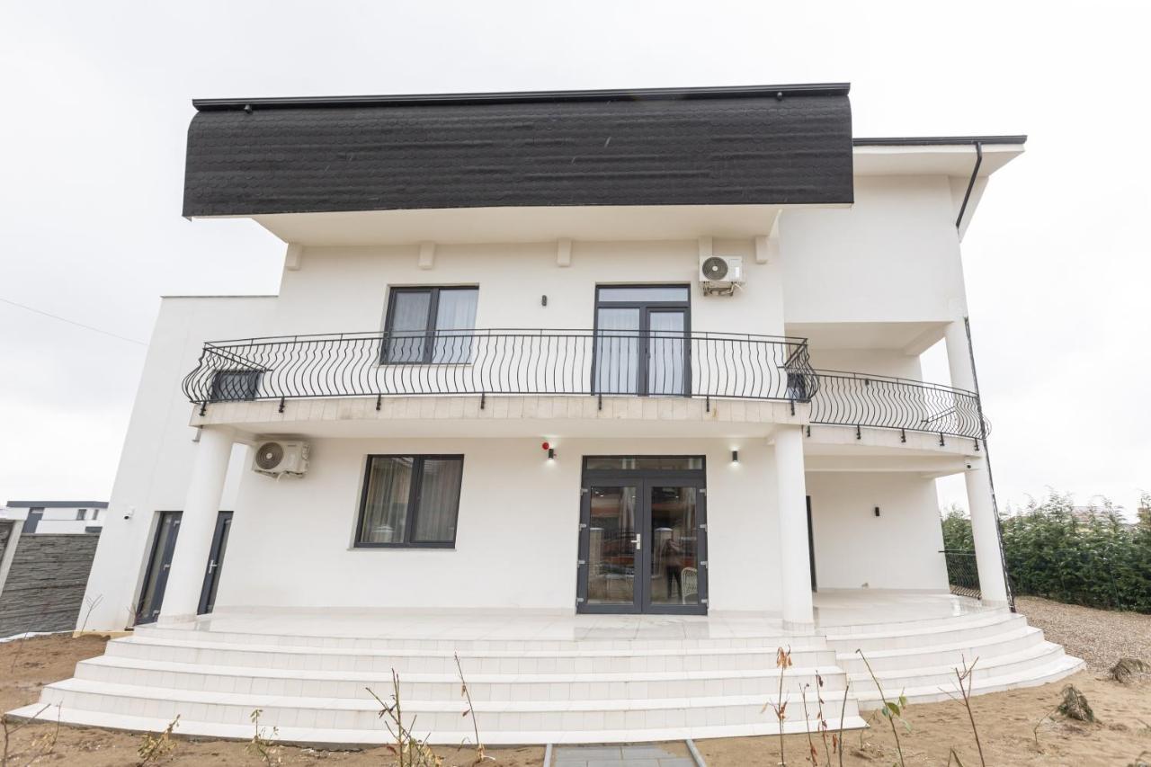 Villa Class Sînmartin Exteriör bild